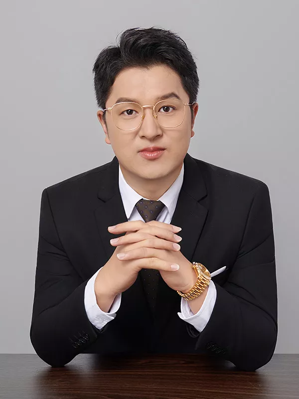 Official portrait of Wang Ruijun of Kongfang Metal Group